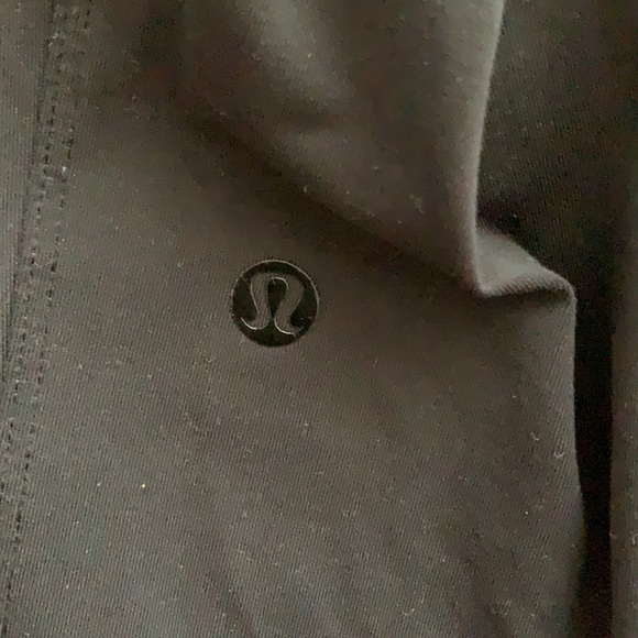 Lululemon cropped pants - Picture 3 of 3